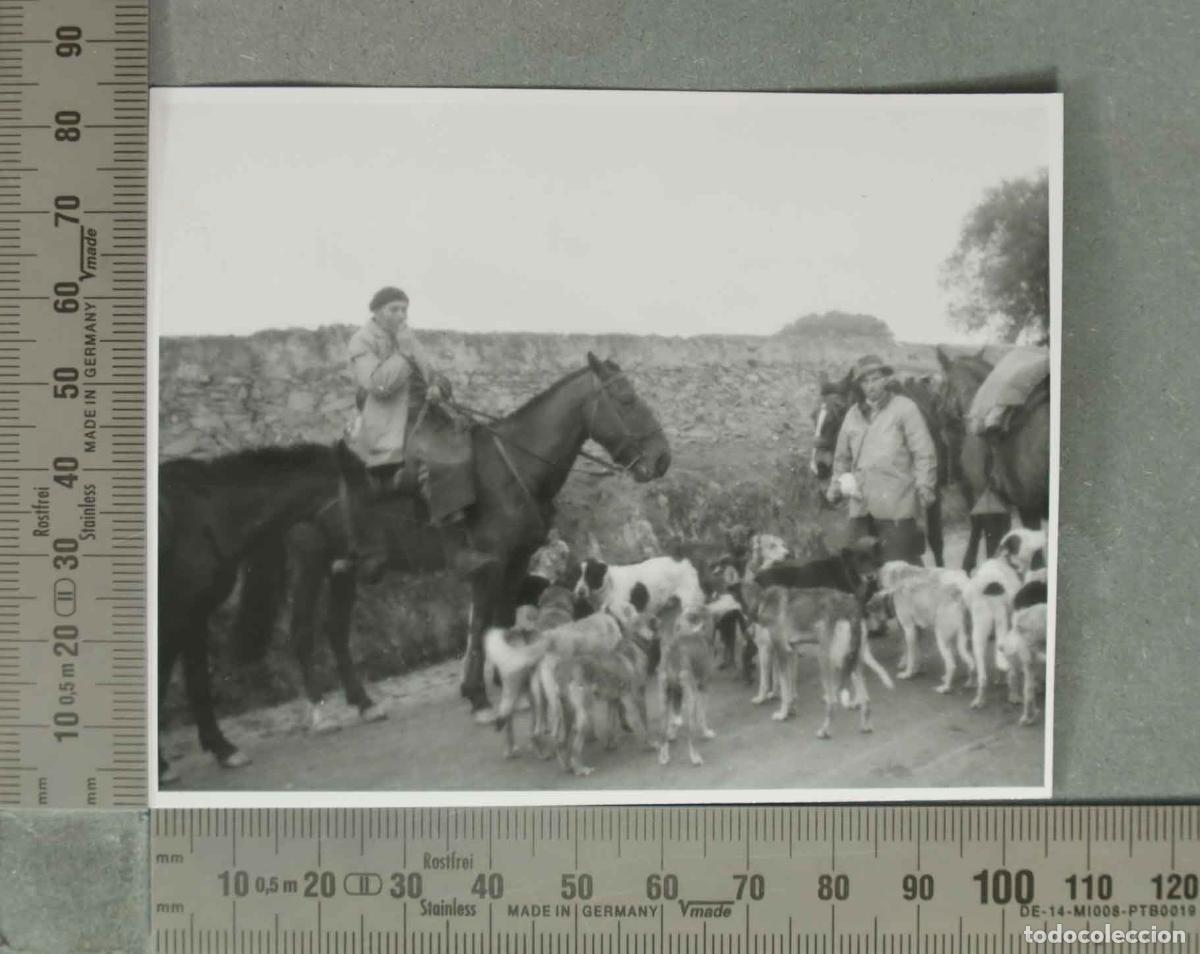 Fotografia antiga: FOTOGRAFIA. REALA CAZADORES. HACIA 1940