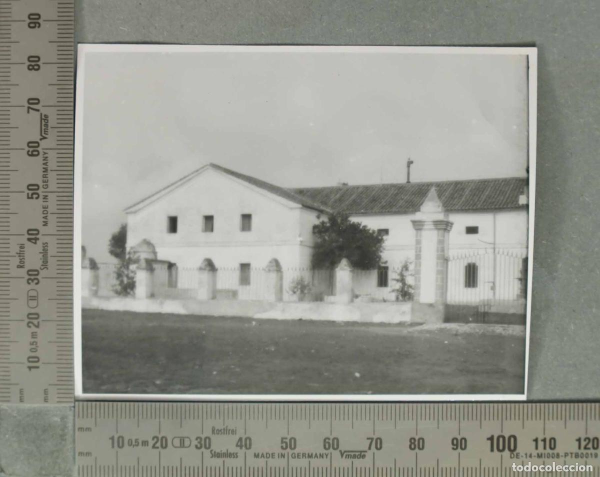 Fotografia antiga: FOTOGRAFIA. VISTA EDIFICIO ENTORNO RURAL. HACIA 1940