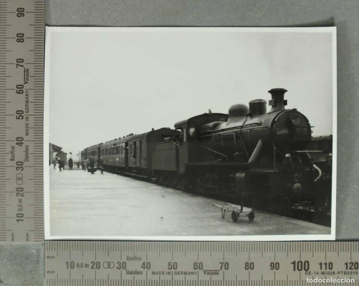 Fotografia antiga: FOTOGRAFIA. ESTACION DE TREN. SANTIAGO. HACIA 1940