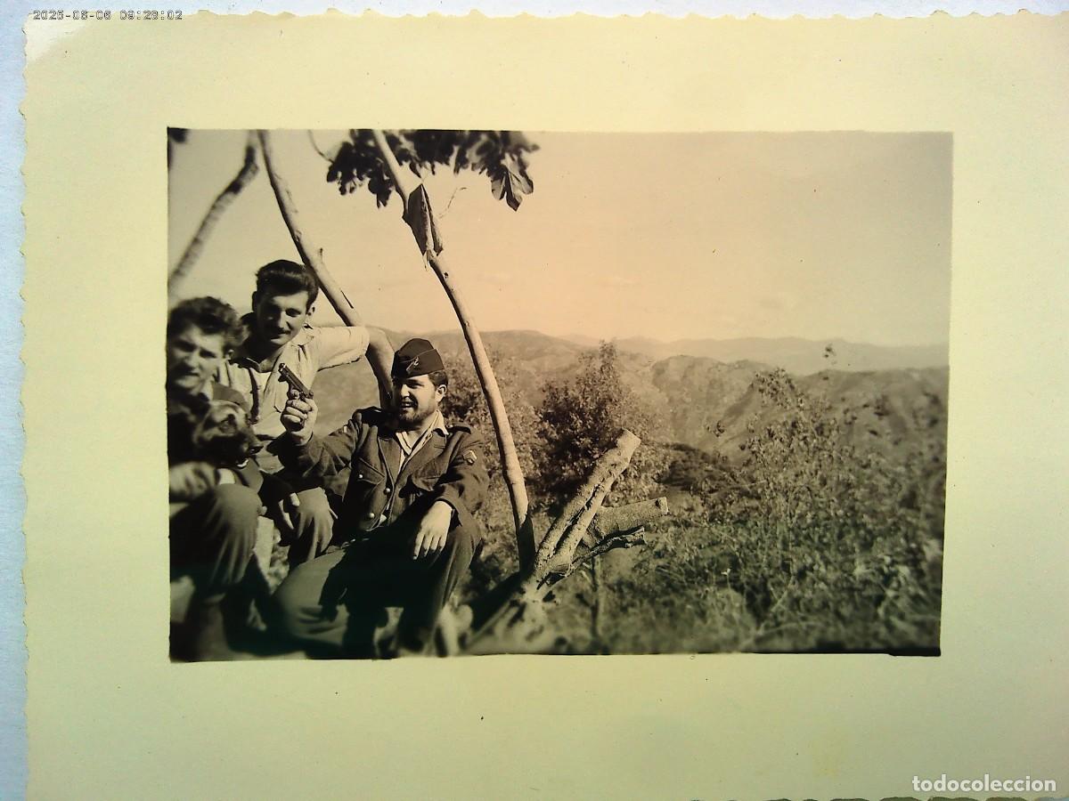 Fotograf&iacute;a antigua: FOTO DE MILITARES CON PERRO Y PISTOLA