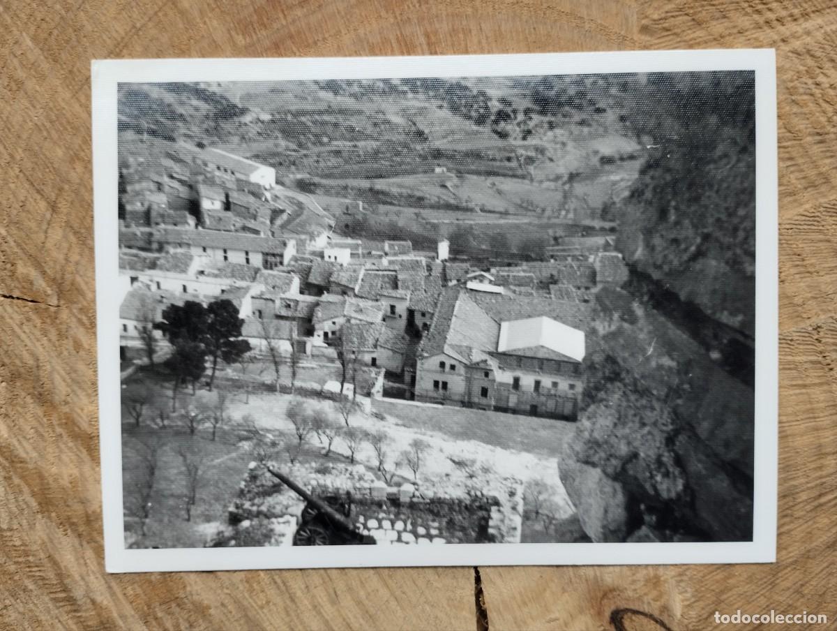 Photographie ancienne: Fotograf&iacute;a antigua desde lo alto del Castillo de Morella, a casas del pueblo (Castell&oacute;n). A&ntilde;o 1969