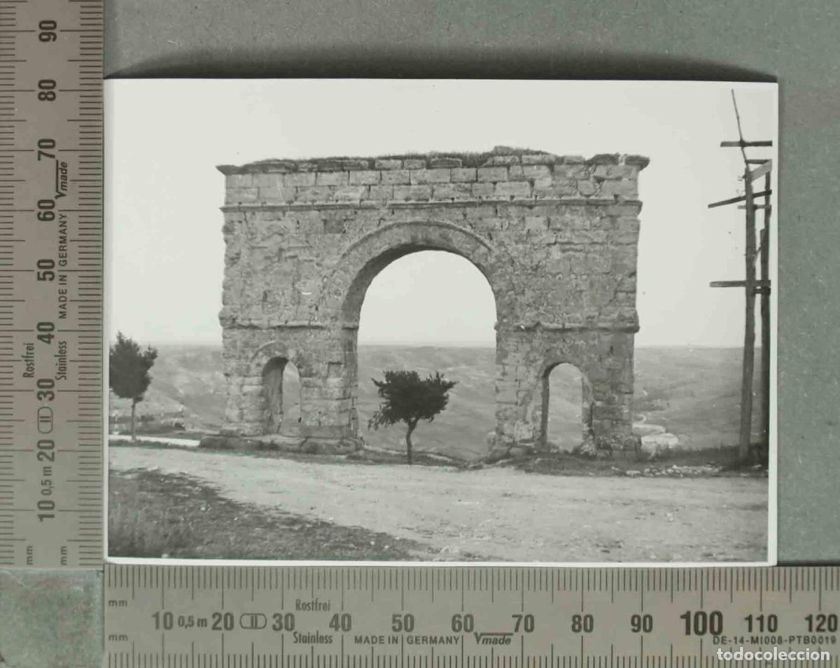 Fotograf&iacute;a antigua: FOTOGRAFIA. ARCO DE MEDINACELI HACIA 1940