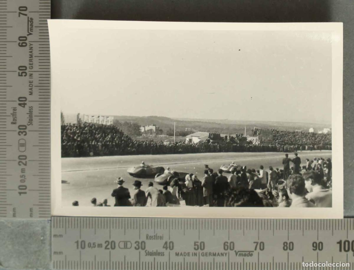 Fotograf&iacute;a antigua: FOTOGRAFIA. CARRERA DE COCHES EN MONCLOA. ADELANTAMIENTOS. HACIA 1940