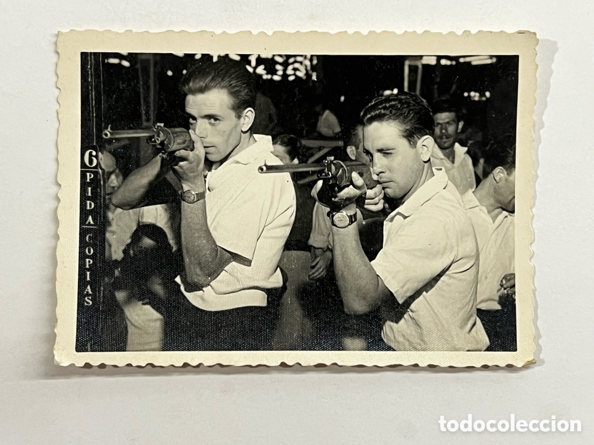 Fotograf&iacute;a antigua: TIRO FOTOGR&Aacute;FICO DE FERIA.. Minuteros.. Disfrutando de la Feria (a.1959)