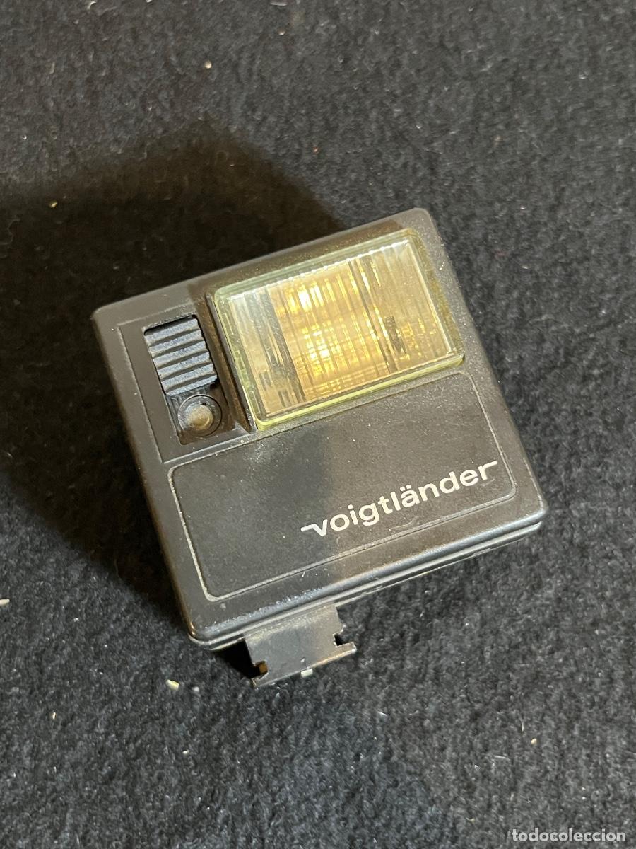 Fotograf&iacute;a antigua: Flash Voigtl&auml;nder V200 BC vintage c&aacute;mara anal&oacute;gica alem&aacute;n compacto a&ntilde;os 70 retro