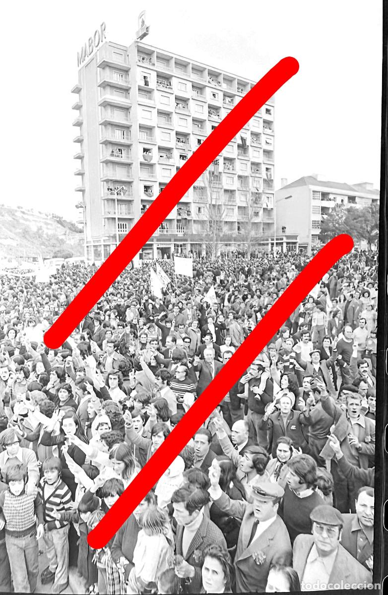 Fotograf&iacute;a antigua: Revoluci&oacute;n de los Claveles Portugal - NEGATIVO DE CELULOIDE - A Revolu&ccedil;&atilde;o dos Cravos
