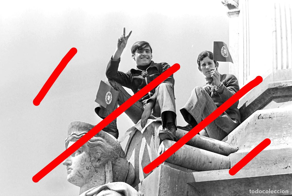 Fotograf&iacute;a antigua: Revoluci&oacute;n de los Claveles Portugal - NEGATIVO DE CELULOIDE - A Revolu&ccedil;&atilde;o dos Cravos