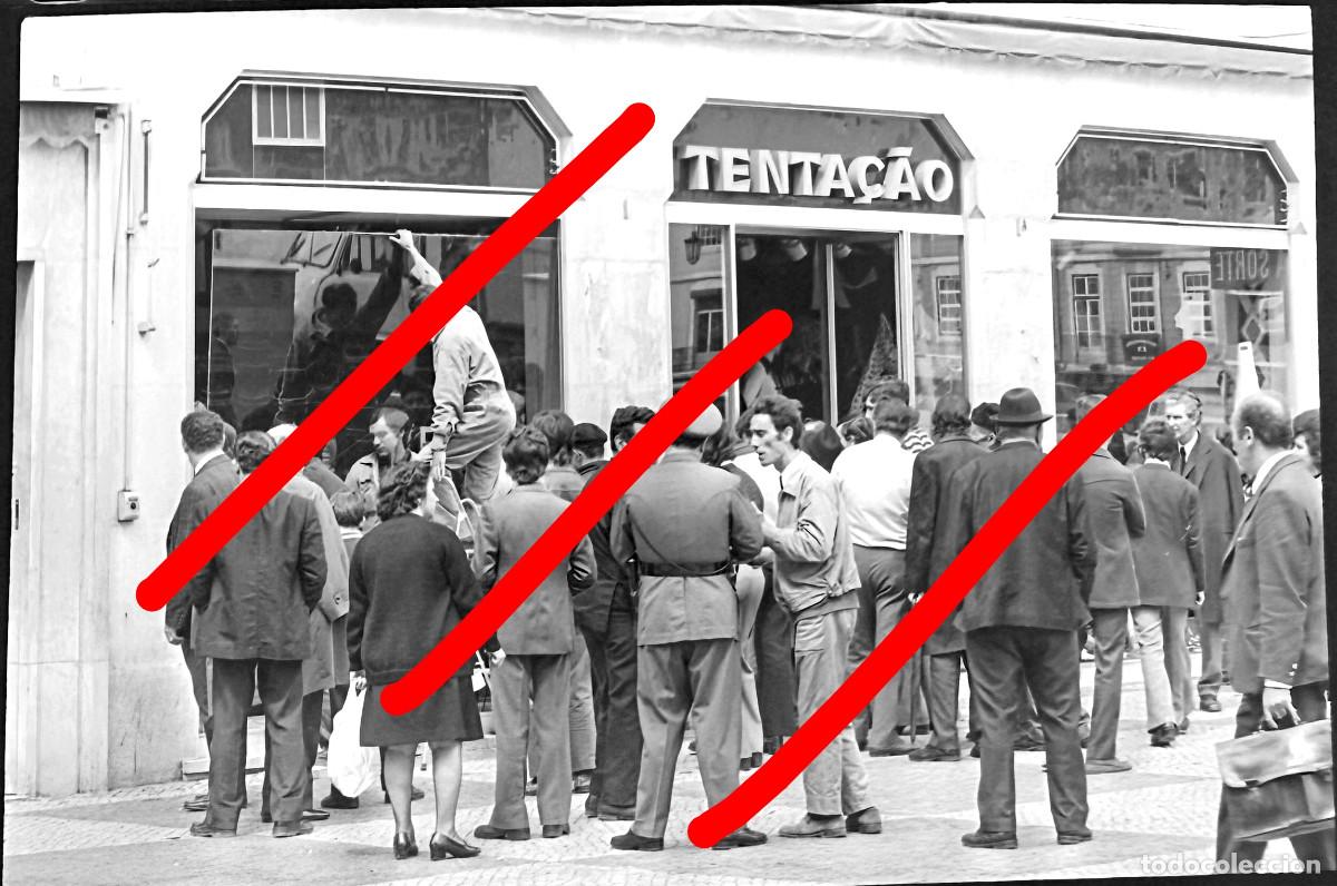 Fotograf&iacute;a antigua: Revoluci&oacute;n de los Claveles Portugal - NEGATIVO DE CELULOIDE - A Revolu&ccedil;&atilde;o dos Cravos