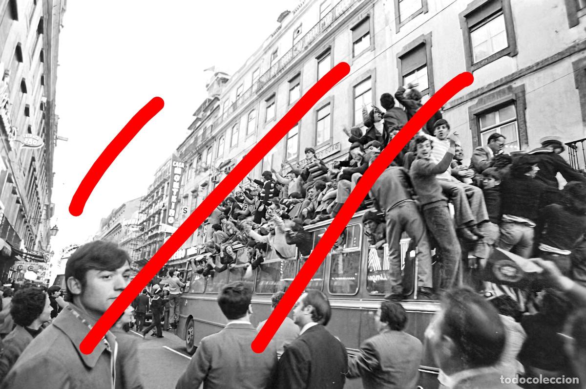 Fotograf&iacute;a antigua: Revoluci&oacute;n de los Claveles Portugal - NEGATIVO DE CELULOIDE - A Revolu&ccedil;&atilde;o dos Cravos