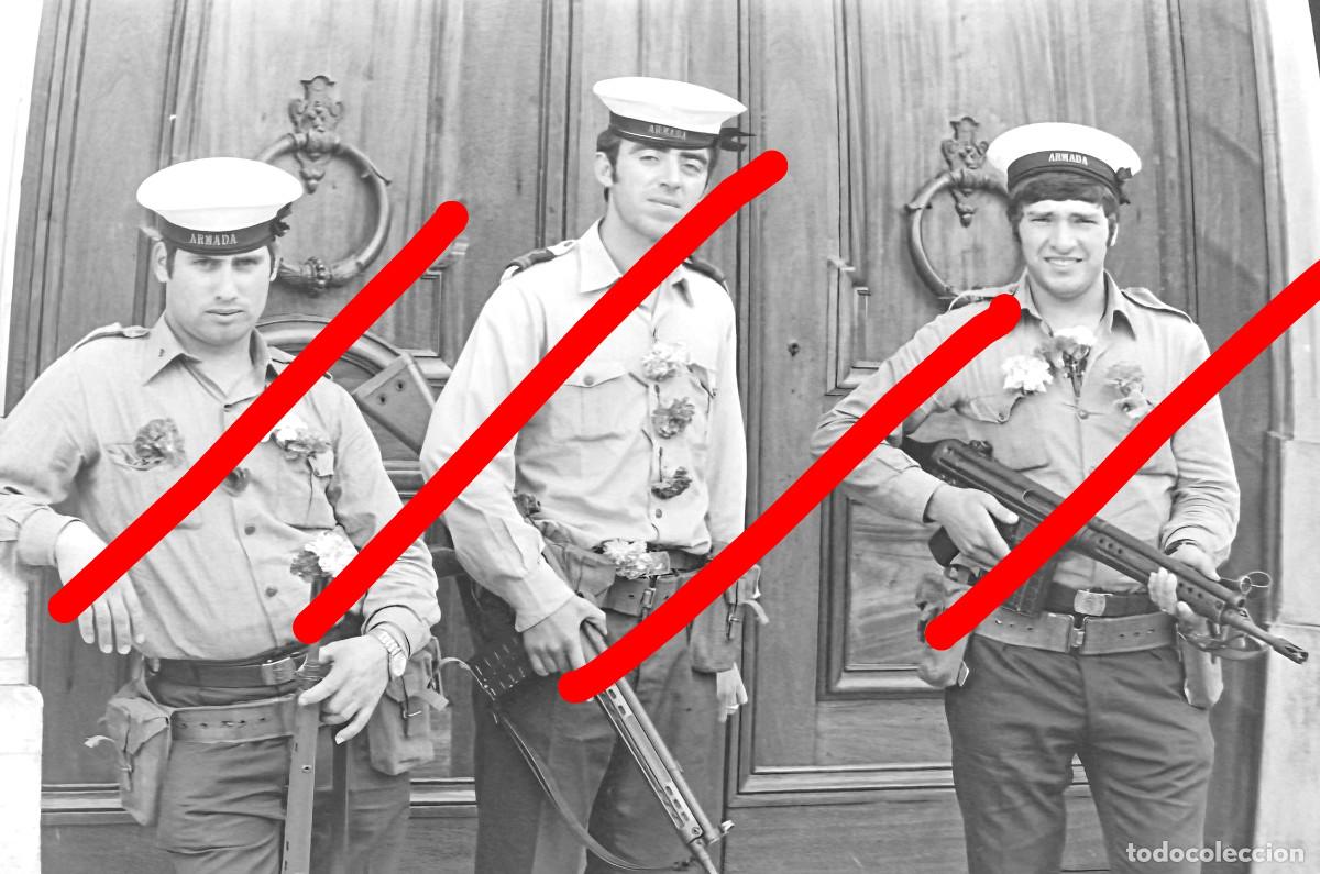 Fotograf&iacute;a antigua: Revoluci&oacute;n de los Claveles Portugal - NEGATIVO DE CELULOIDE - A Revolu&ccedil;&atilde;o dos Cravos