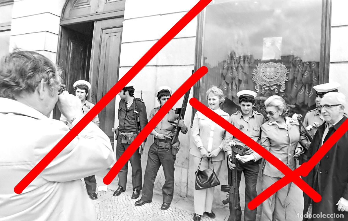 Fotograf&iacute;a antigua: Revoluci&oacute;n de los Claveles Portugal - NEGATIVO DE CELULOIDE - A Revolu&ccedil;&atilde;o dos Cravos