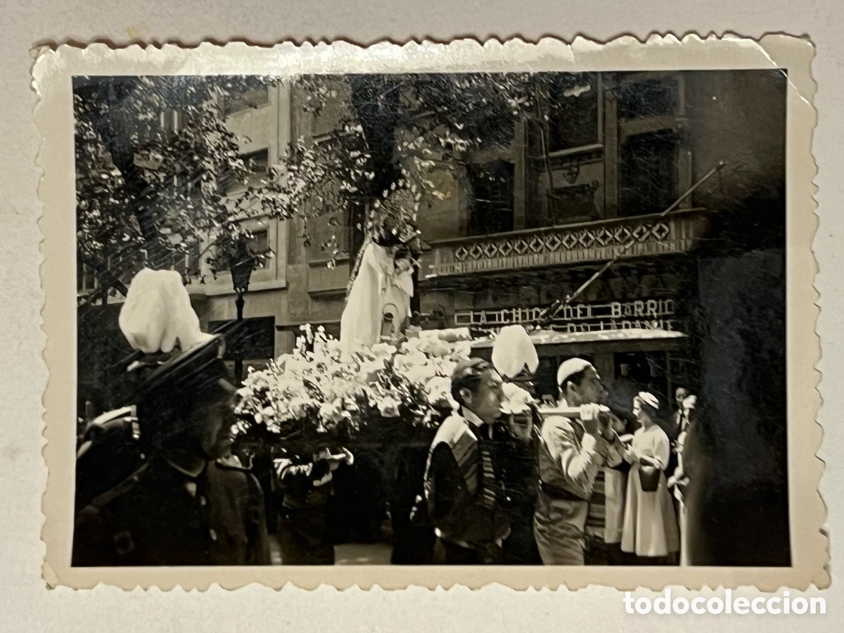 Photographie ancienne: VIRGEN DE LOS DESAMPARADOS.. la Patrona de Valencia por sus calles.. (h.1950?)