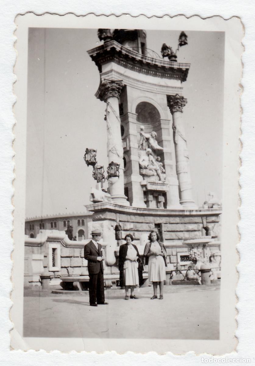 Fotograf&iacute;a antigua: Monumento Plaza Espa&ntilde;a, Barcelona. A&ntilde;os 50 pc