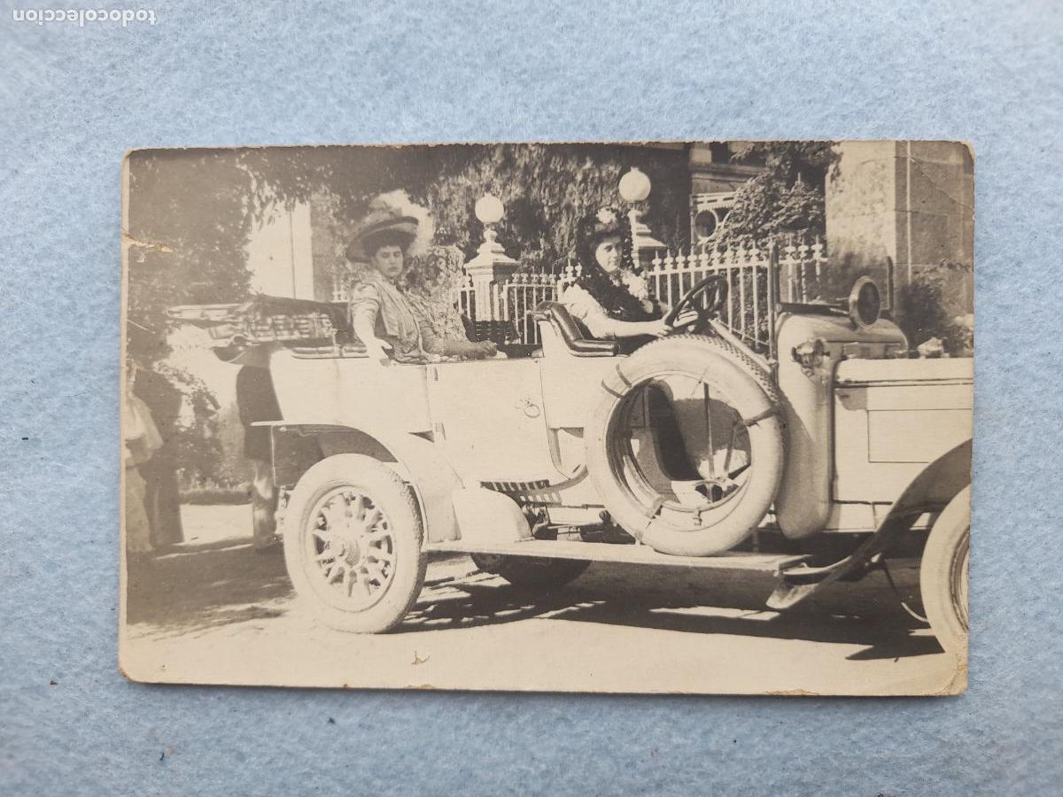 Antique Photography: Fotograf&iacute;a antigua Se&ntilde;oras en Coche de &eacute;poca.