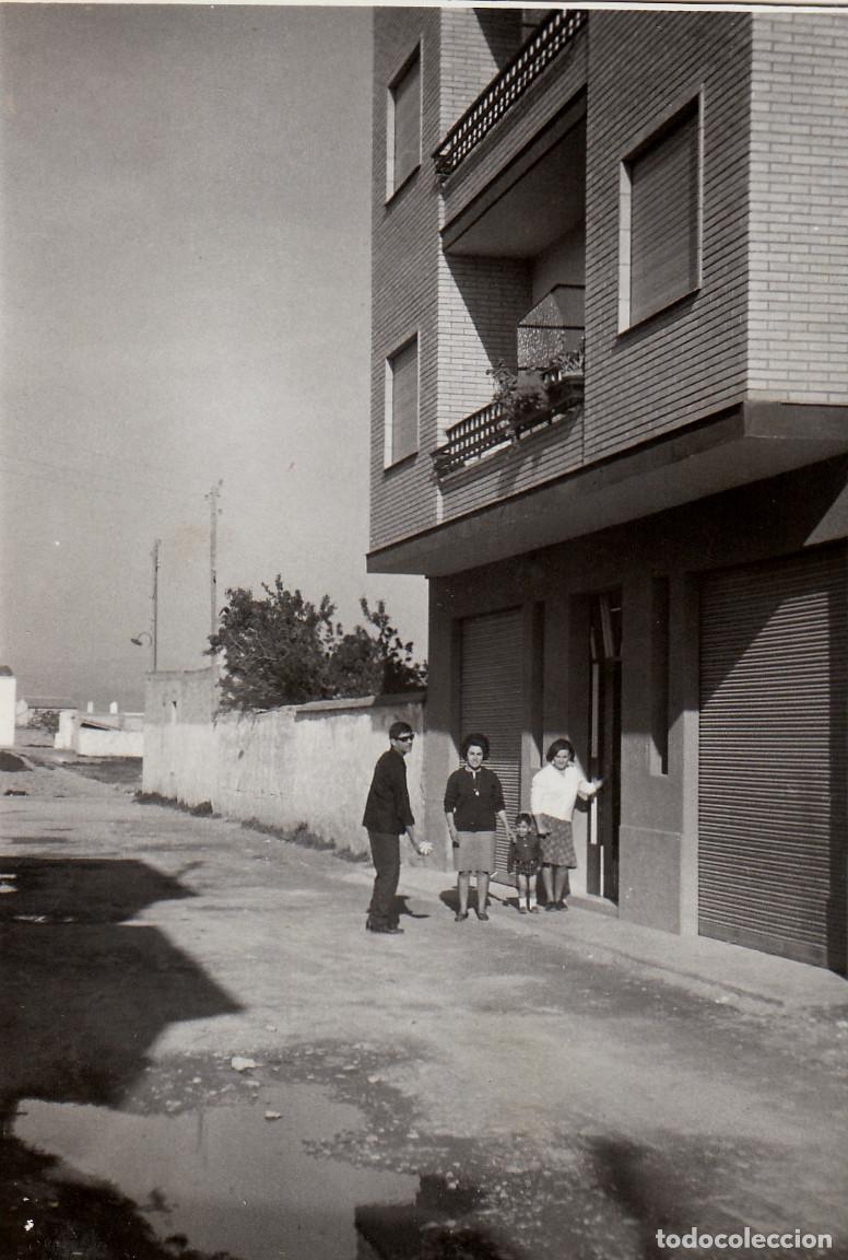 Fotograf&iacute;a antigua: Familia en Paterna? Val&egrave;ncia. A&ntilde;os 60 pc