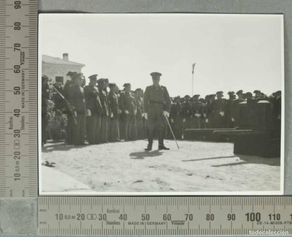 Photographie ancienne: FOTOGRAFIA. ENTIERRO CAIDO SANTUARIO VIRGEN DE LA CABEZA. HACIA 27-4-1941