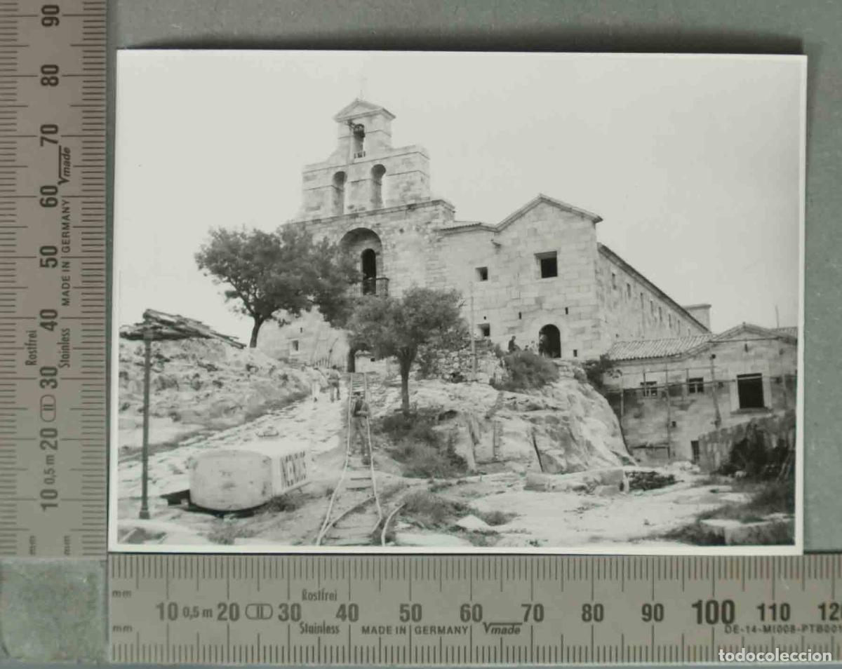 Fotograf&iacute;a antigua: FOTOGRAFIA. VISTA RECONSTRUCCION SANTUARIO VIRGEN DE LA CABEZA. HACIA 1940