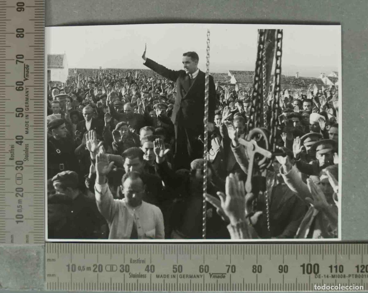 Fotografia antiga: FOTOGRAFIA. ACTO EN PORCUNA. 25-4-1941