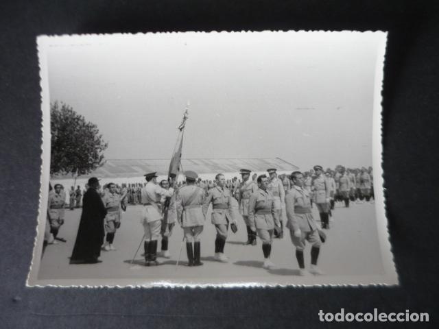 Fotografia antica: SAHARA ESPA&Ntilde;OL JURA DE BANDERA TROPAS REGULARES ANTIGUA FOTOGRAFIA 9 X 11,5 CM