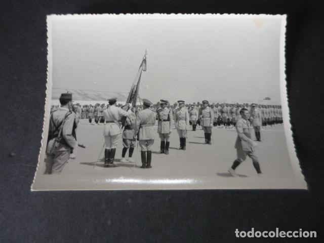 Fotografia antica: SAHARA ESPA&Ntilde;OL JURA DE BANDERA TROPAS REGULARES ANTIGUA FOTOGRAFIA 9 X 11,5 CM