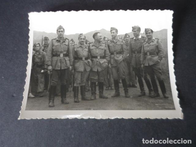 Fotografia antica: GRUPO DE SOLDADOS EJERCITO ESPA&Ntilde;OL ANTIGUA FOTOGRAFIA 9 X 11,5 CM