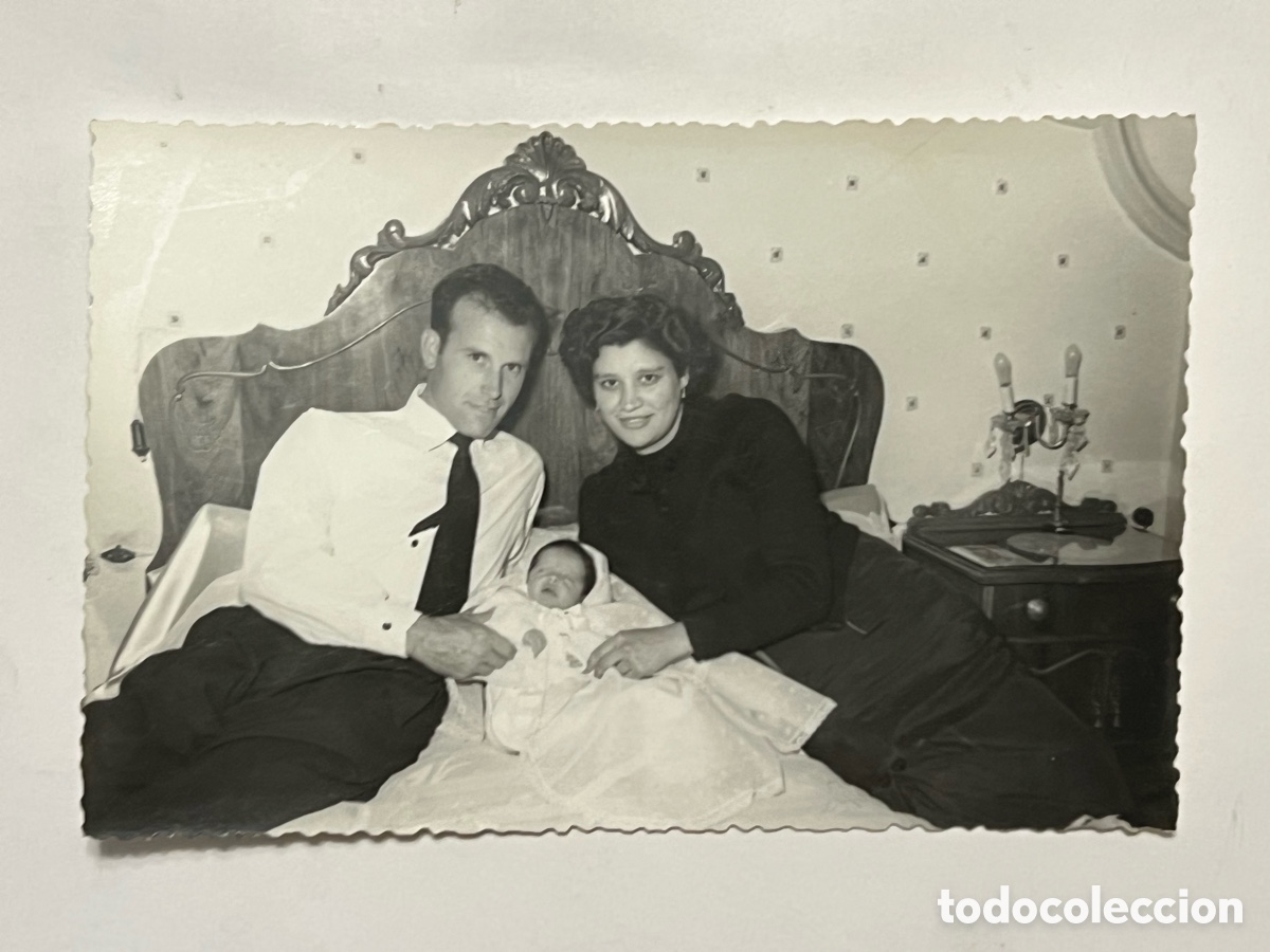 Fotograf&iacute;a antigua: MISLATA (Valencia) Fotograf&iacute;a Felices con su primer ni&ntilde;o.. (a.1958) foto Pascual Gonzalez
