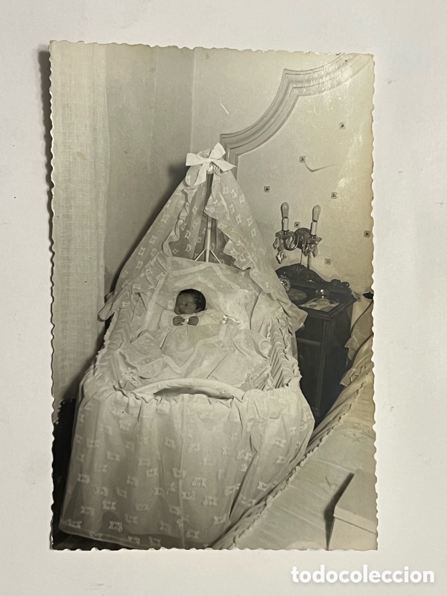 Alte Fotografie: MISLATA (Valencia) Fotograf&iacute;a BeBe en su Moises.. (a.1958) foto Pascual Gonzalez