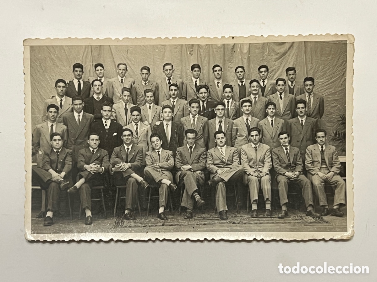 Fotograf&iacute;a antigua: VALENCIA. Recuerdo Escolar del dia del Ingreso a Bachillerato.. (h.1950?) Medidas: 8,5 x 13,5 cm