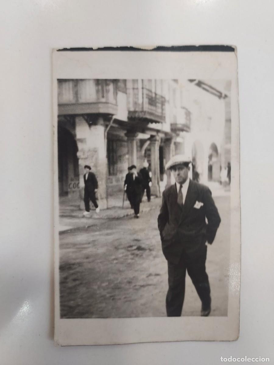 Antique Photography: FOTOGRAF&Iacute;A ANTIGUA RETRATO CABALLERO, SOPORTALES. CA. 1920-1930. 5,5 X 8 CM. (MINUTERO) &iquest;ZARAGOZA?
