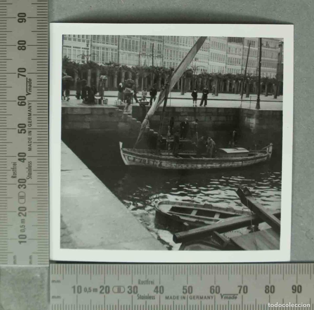 Fotograf&iacute;a antigua: FOTOGRAFIA. DESCARGANDO EN EL PUERTO. LA CORU&Ntilde;A. HACIA 1940