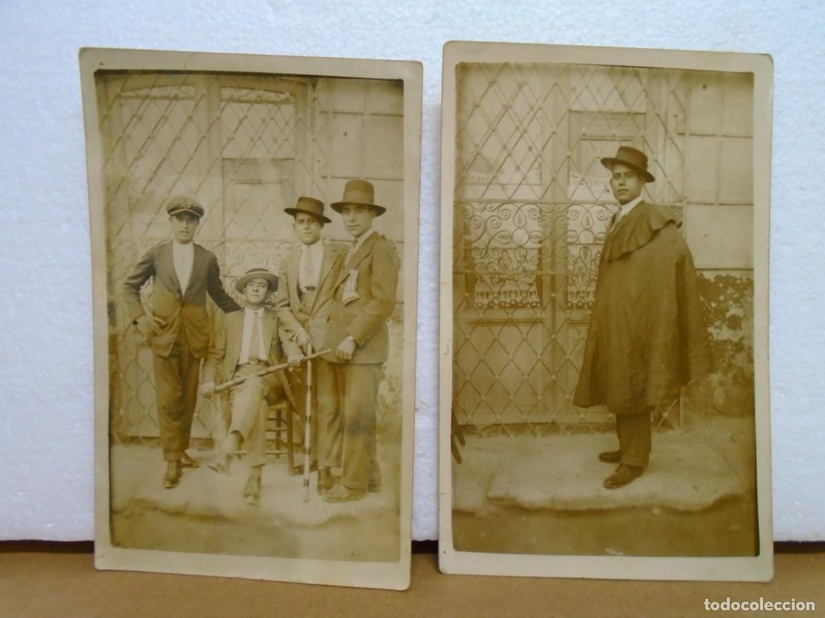 Fotograf&iacute;a antigua: FOTOS ANTIGUAS,GRUPO DE AMIGOS Y JOVEN CON CAPA,HACIA 1920.PROVIENEN DE ALMANSA.