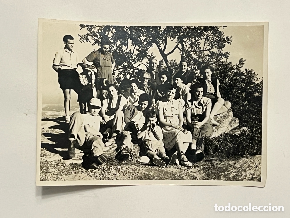 Photographie ancienne: CUMBRE DEL GARBI. Fotograf&iacute;a un d&iacute;a de excursi&oacute;n familiar.. (h.1953?) Med&iacute;das : 10 x 7 cm