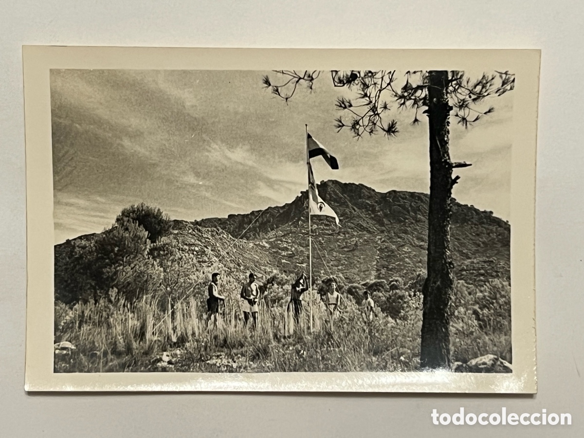 Photographie ancienne: ALBOY (Genov&eacute;s) Fotograf&iacute;a Acampada de Oto&ntilde;o&hellip; Octubre de 1952, Medidas: 6,5 x 9,5 cm