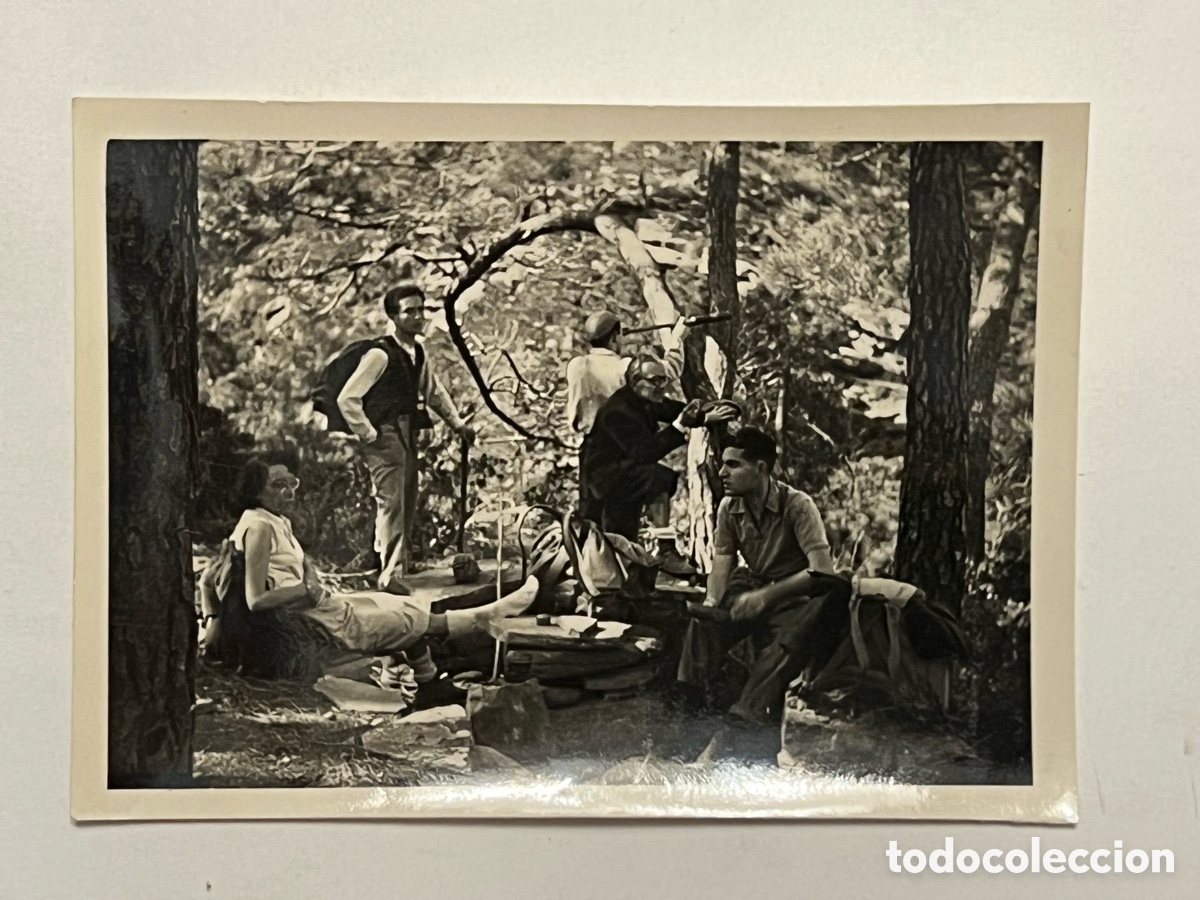 Fotografia antiga: GARBI, Valencia. Fotograf&iacute;a un d&iacute;a en la Casa de las Palomas. Marzo de 1952 Medidas: 6 x 8,5 cm
