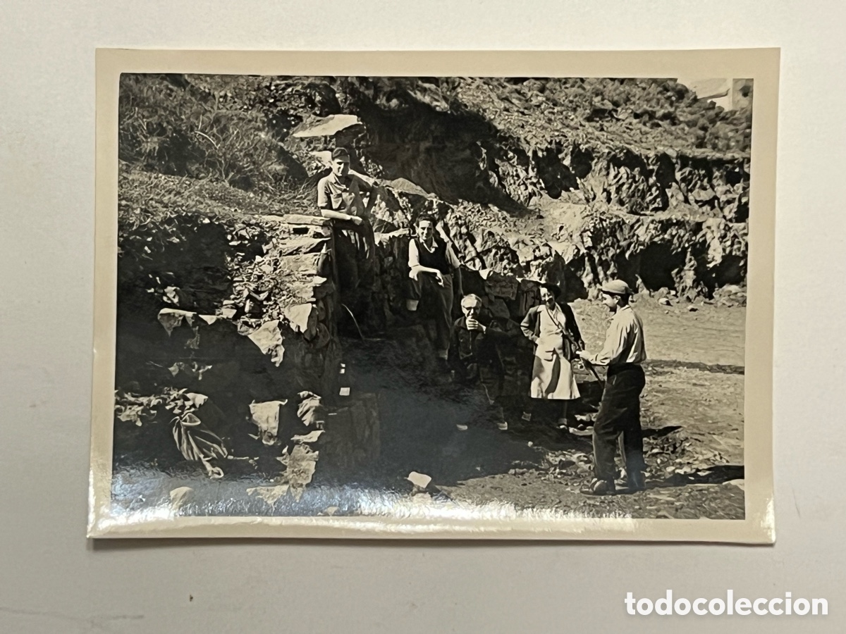 Photographie ancienne: FUENTE DE BARRAIX, Garbi, Valencia. Fotograf&iacute;a un d&iacute;a de excursi&oacute;n.. Marzo de 1952