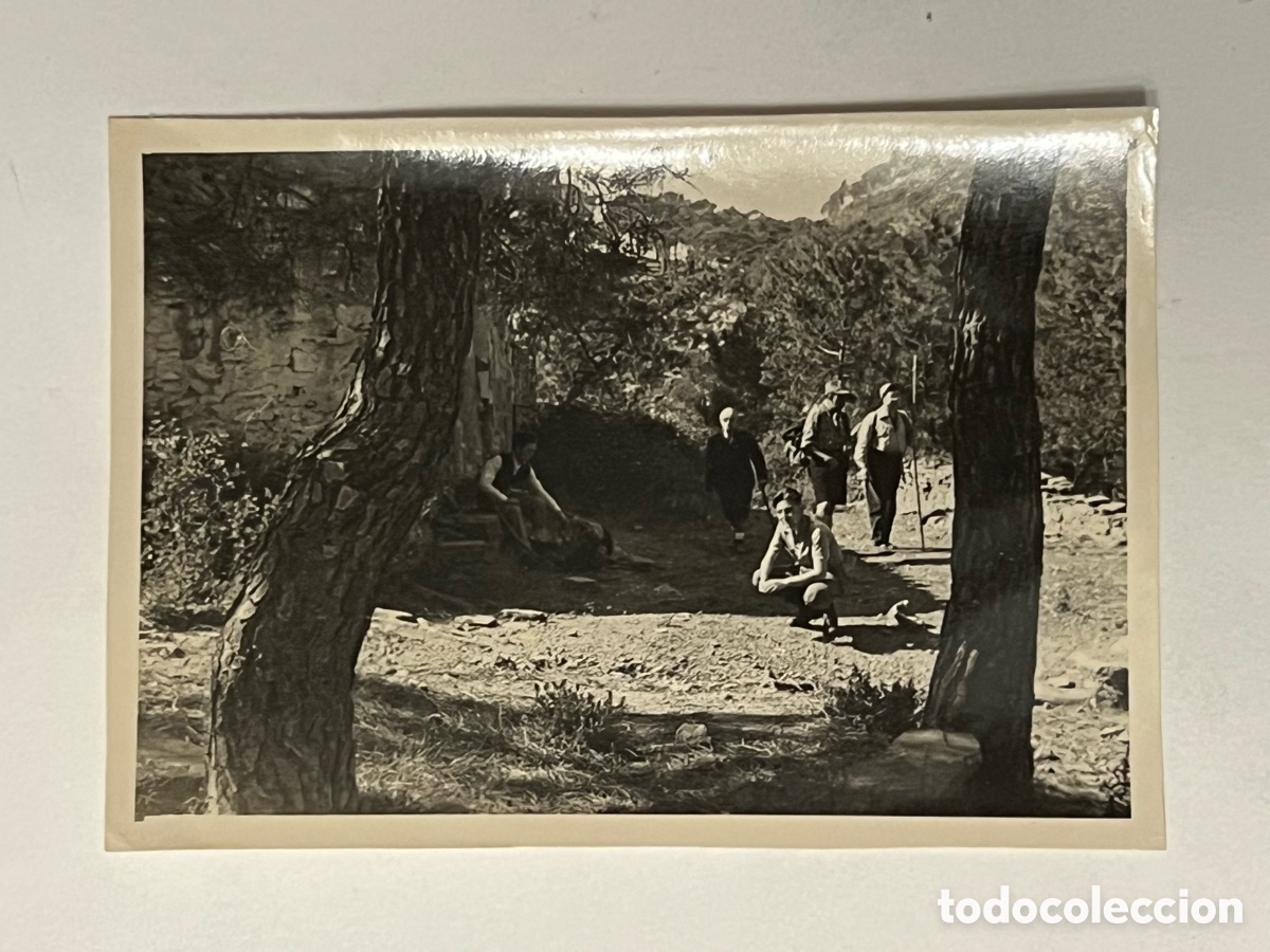 Alte Fotografie: GARBI, Valencia. Fotograf&iacute;a un d&iacute;a en la Casa de las Palomas. Marzo de 1952 Medidas: 6 x 8,5 cm.