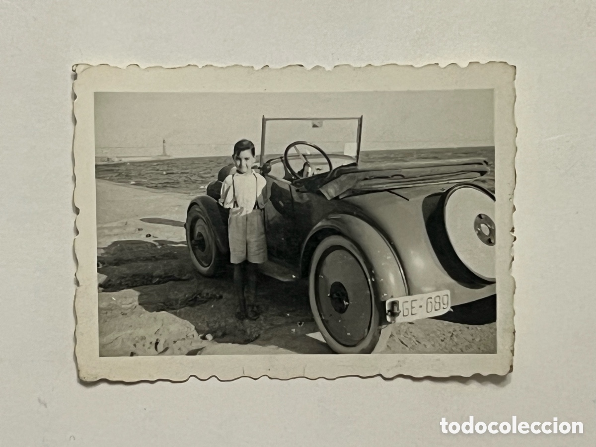 Fotograf&iacute;a antigua: GERONA. Fotograf&iacute;a antigua con el coche descapotable de mam&aacute;&hellip; (h.1920?)