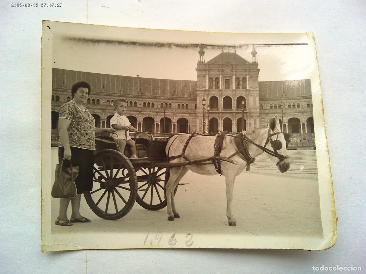 Antique Photography: MINUTERO DE FOTOGRAFO CALLEJERO DE MUJER Y NI&Ntilde;O ( AQUEJADO DE ENANISMO ) EN CARRO EN PLAZA NUEVA