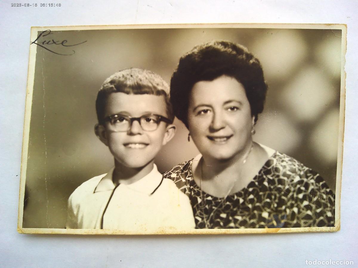 Fotografia antiga: BONITA FOTO DE ESTUDIO DE MADRE CON NI&Ntilde;O ( AQUEJADO DE ENANISMO ). DE LUXE , SEVILLA