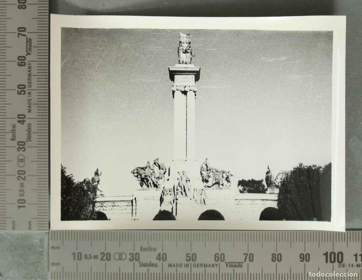 Fotograf&iacute;a antigua: FOTOGRAFIA. Monumento A LA CONSTITUCION CADIZ. HACIA 1950