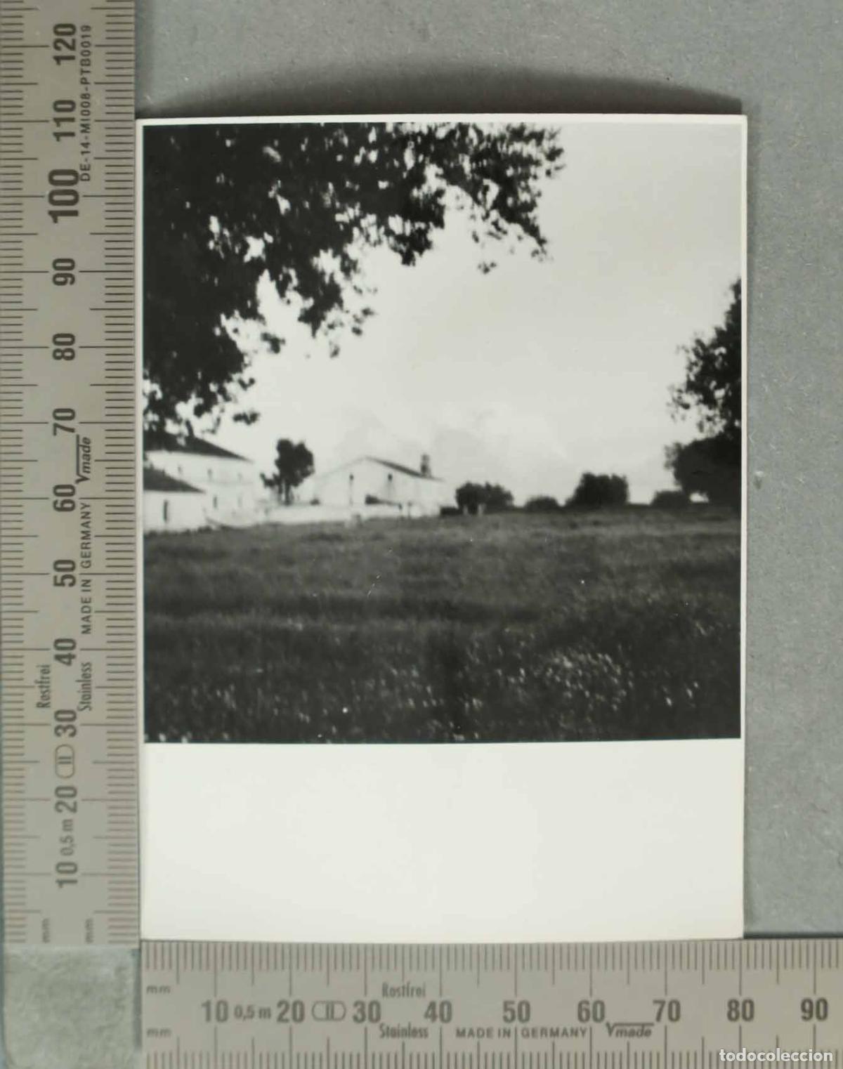 Fotografia antiga: FOTOGRAFIA. VISTA EDIFICACIONES EN EL CAMPO. HACIA 1940