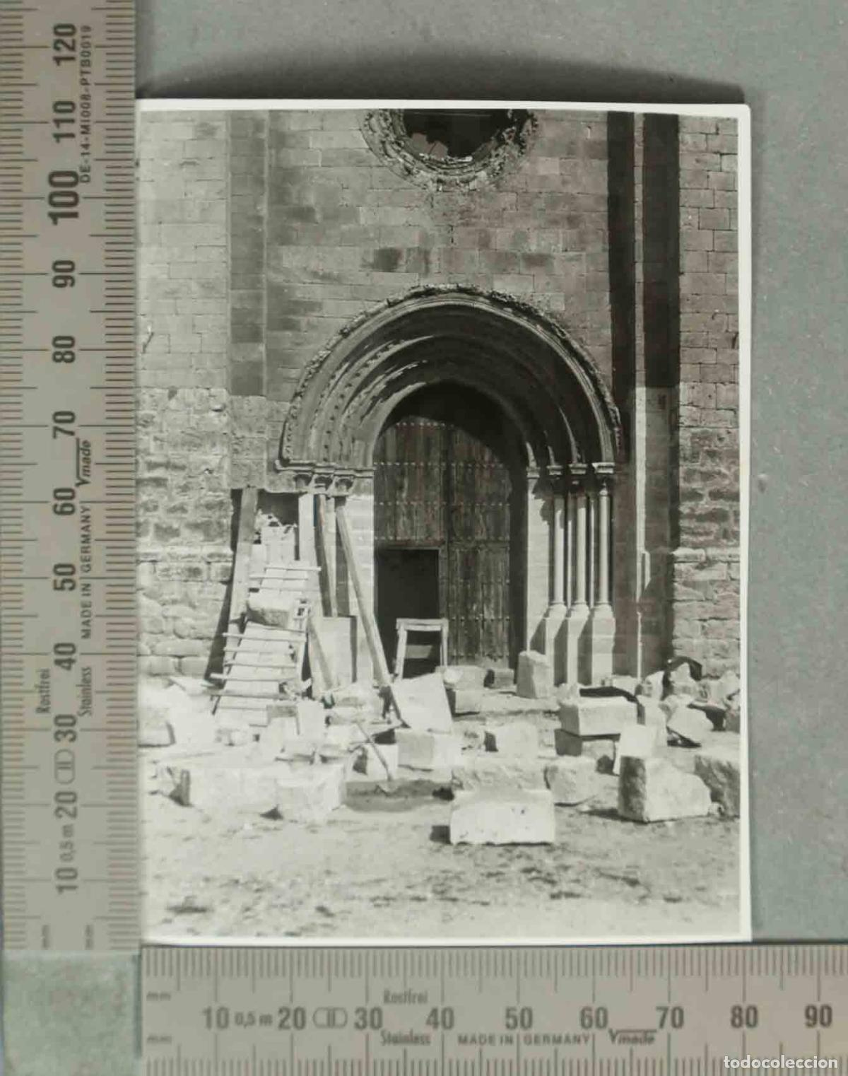Fotograf&iacute;a antigua: FOTOGRAFIA. VISTA RESTAURACION DA&Ntilde;OS COLEGIATA TORO. HACIA 1940