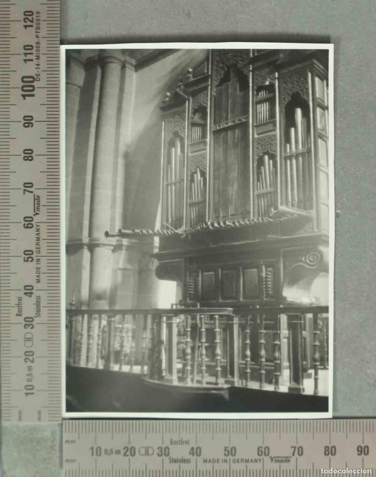 Fotograf&iacute;a antigua: FOTOGRAFIA. ORGANO IBERICO TORO. HACIA 1940