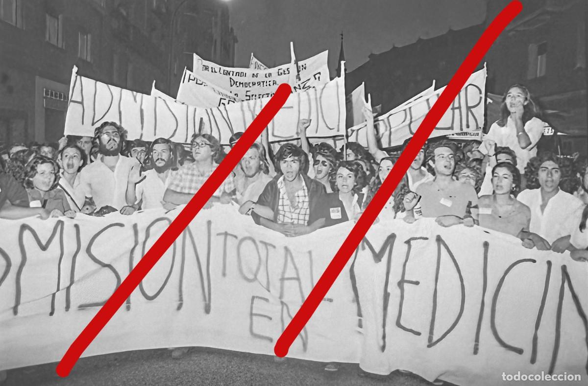 Fotograf&iacute;a antigua: Manifestaci&oacute;n Sanitaria Madrid A&ntilde;os 70 - Negativo de Celuloide