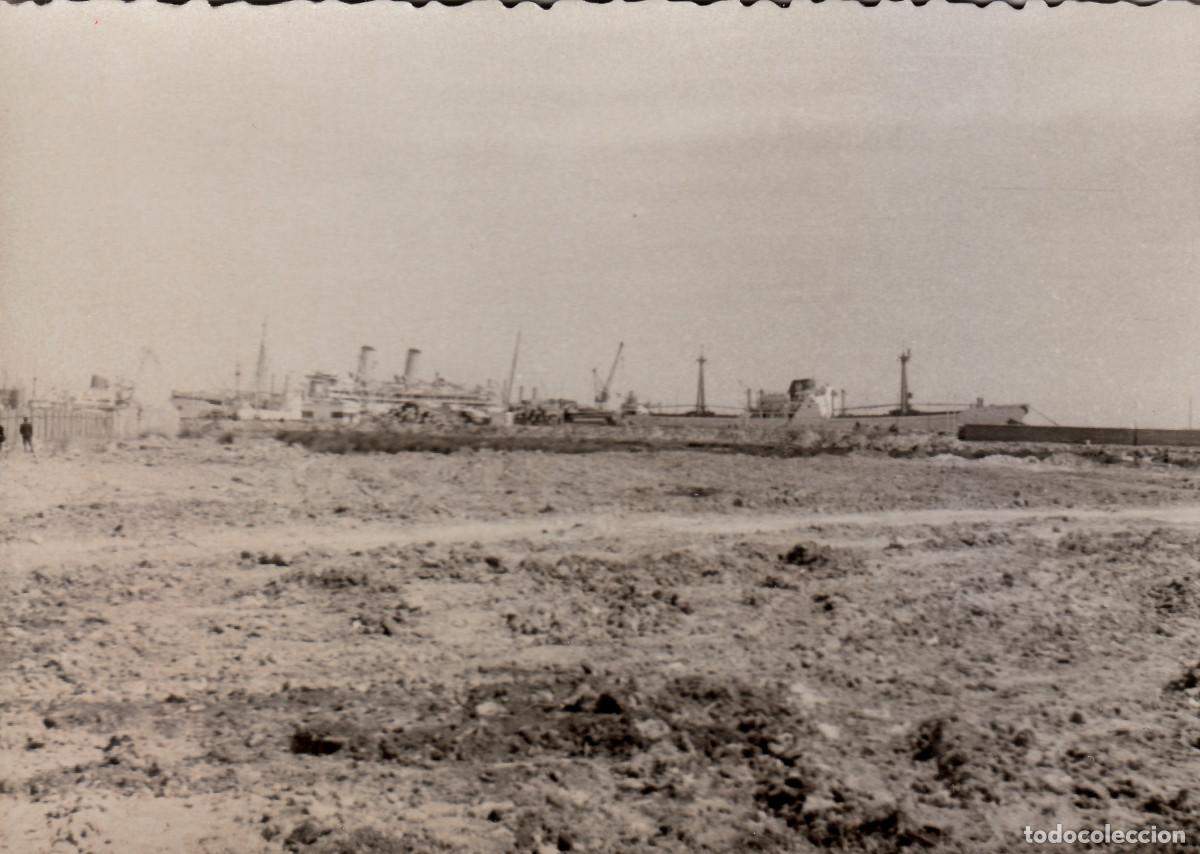 Fotografia antiga: Barcos en el puerto. A&ntilde;os 50 pc