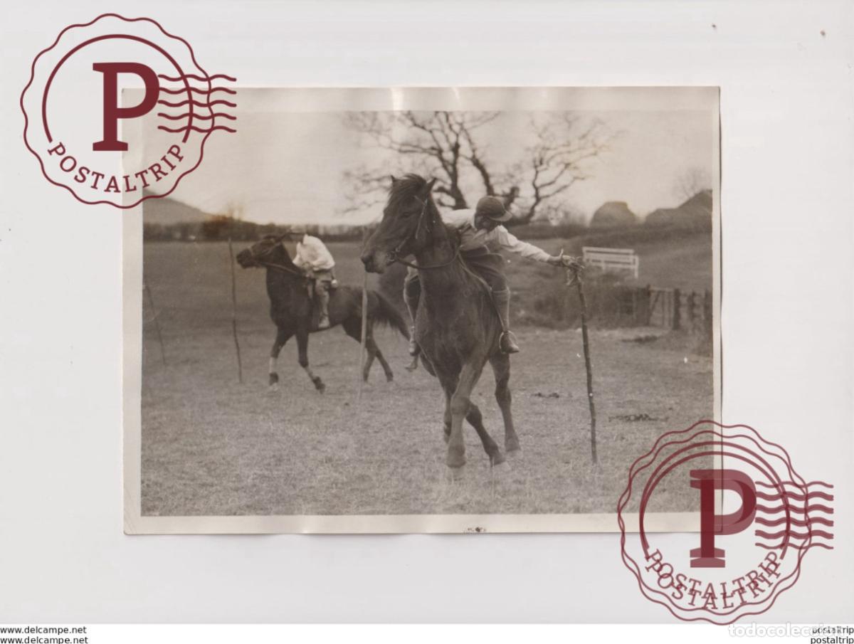 Fotograf&iacute;a antigua: SCHOOLBOYS RIDE STEEPLECHASE GYMKHANA 20*15CM&nbsp; Fonds Victor FORBIN 1864-1947