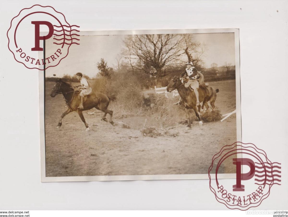 Fotograf&iacute;a antigua: SCHOOLBOYS RIDE STEEPLECHASE GYMKHANA BRADLEY COURT AGRICULTURAL COLONIAL 20*15CM&nbsp; Fonds Victor FOR