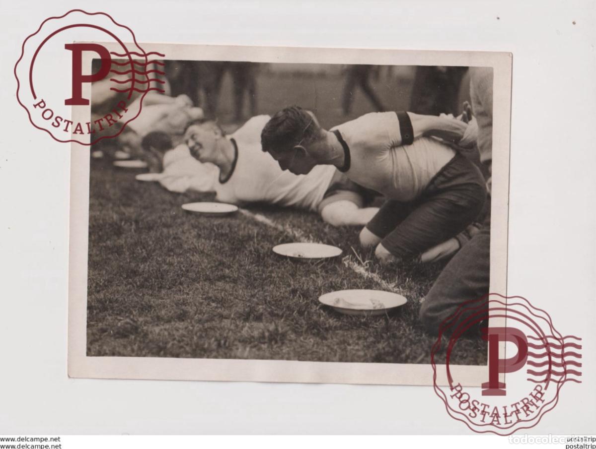 Fotograf&iacute;a antigua: MIDDLESEX SPORTS DAY BUN RACE HANDS TIED BEHIND 21*16CM&nbsp; Fonds Victor FORBIN 1864-1947