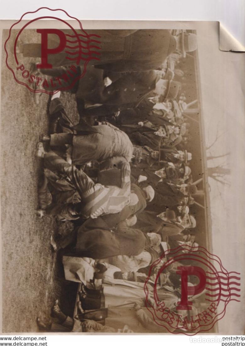 Fotograf&iacute;a antigua: THE BARTS HAVE ROUGH HANDLING FROM GUYS HOSPITALS RUGBY 25*20CM Fonds Victor FORBIN 1864-1947