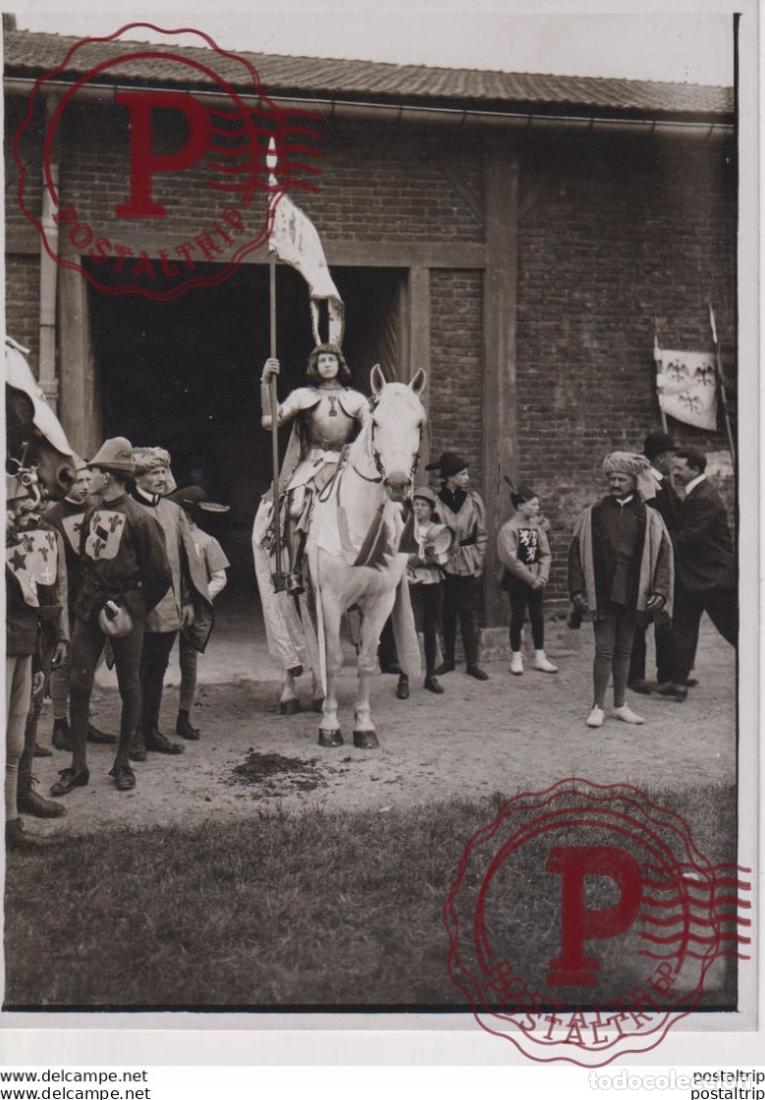 Fotograf&iacute;a antigua: Compi&egrave;gne Oise FRANCE f&ecirc;te jeanne darc JOAN OF ARC ALICE DUMAS DUMARS 17*12.5CM Fonds Victor FOR